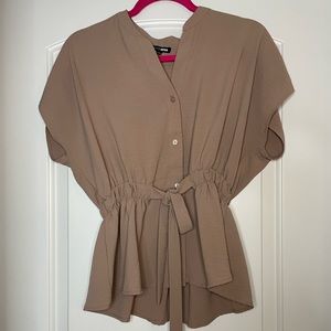 Beige blouse from Fashion Nova. Size small. Great condition.